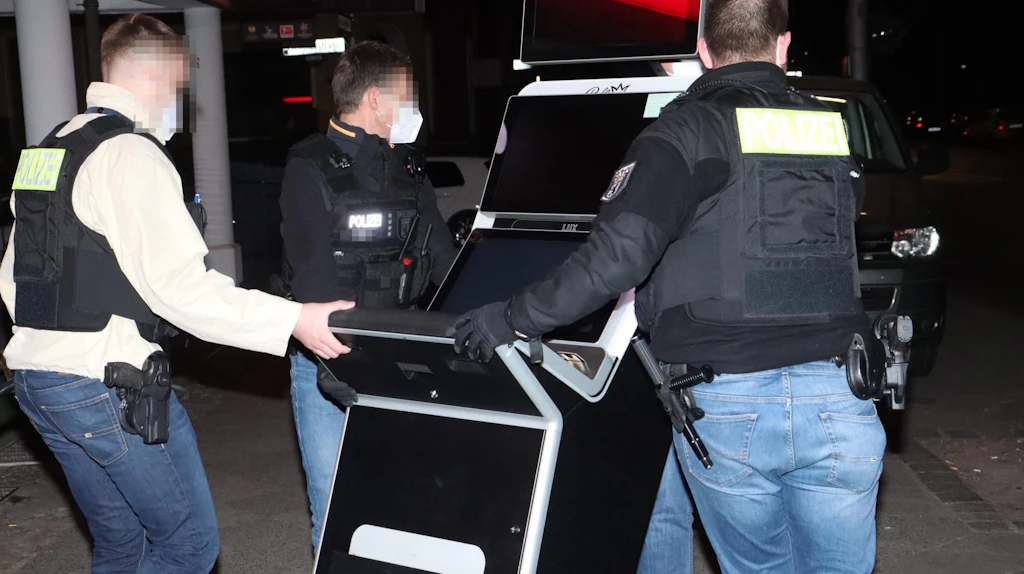Der kriminelle Wochenrückblick: Abi-Party mit Pistole und Schutzweste