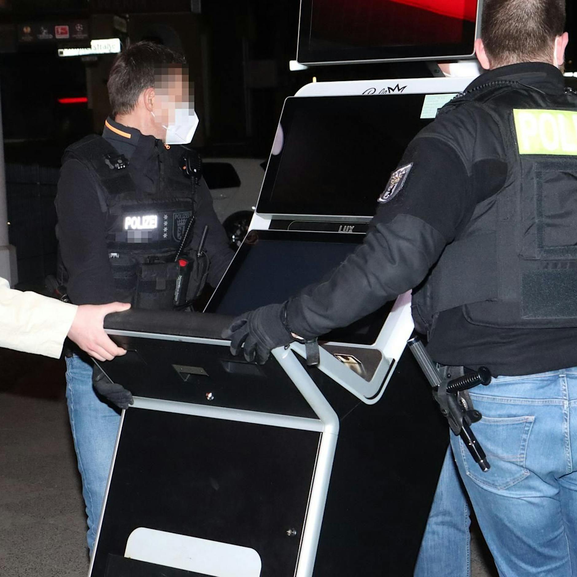 Der kriminelle Wochenrückblick: Abi-Party mit Pistole und Schutzweste