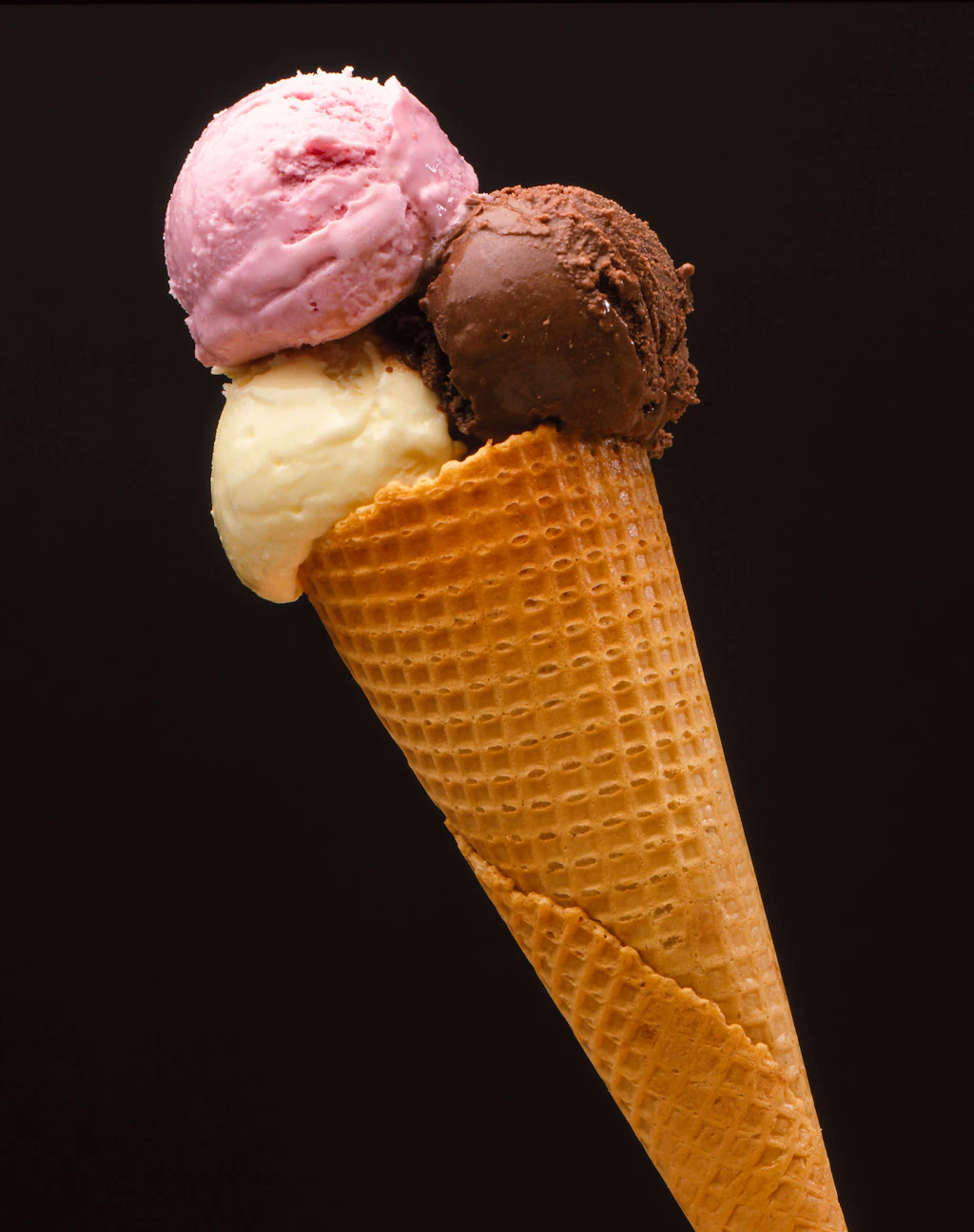 Erdbeer, Schoko, Sauerrahm: Eis selber machen ganz ohne Maschine – hier die einfachen Rezepte