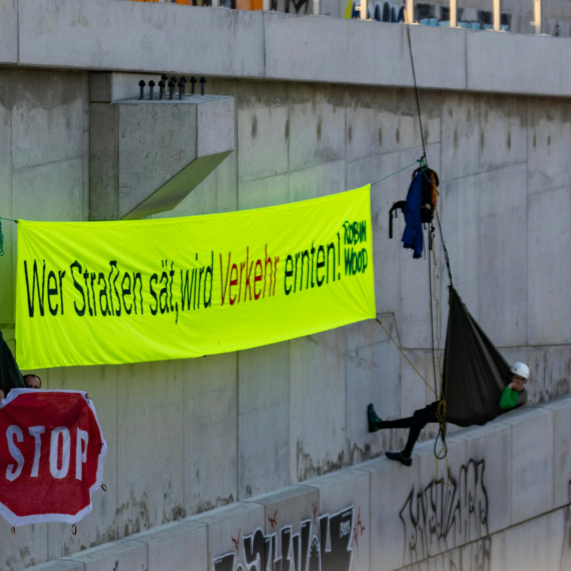 Rad-Schnellweg entlang der A100: CDU will Verlängerung der Piste zur „Klima-Autobahn“ machen