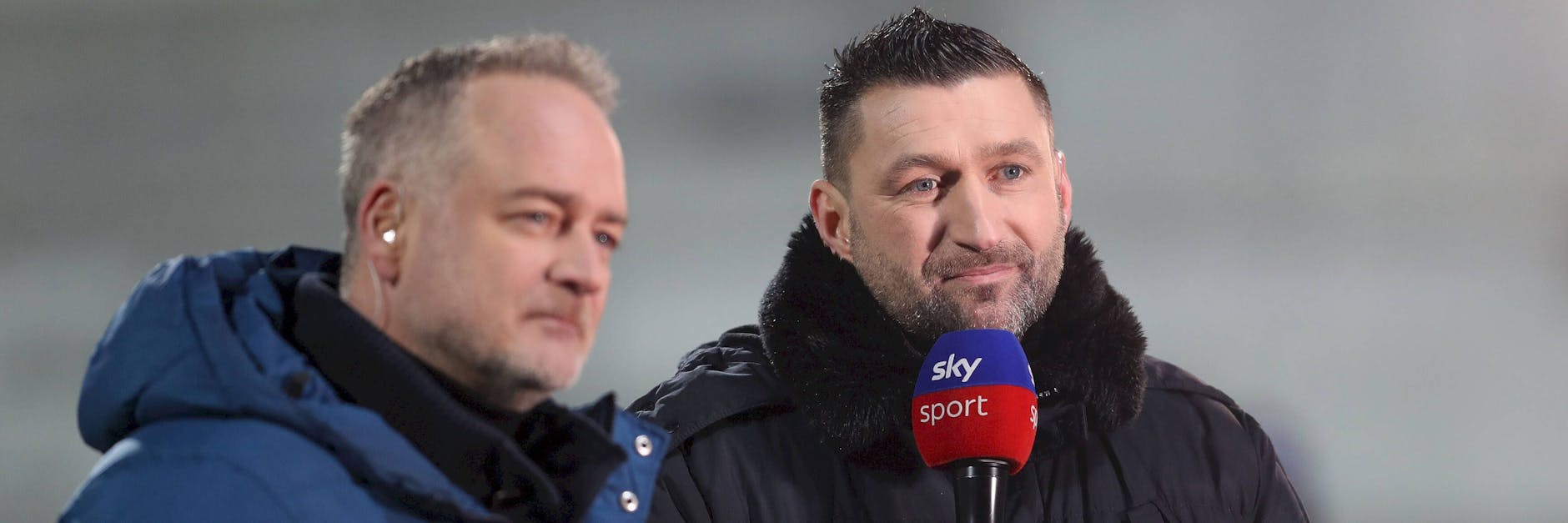Unions Derby-Held Torsten Mattuschka (r.) steht für Sky bei vielen Partien der Zweiten Liga vor der Kamera. Also auch bald bei Spielen von Hertha BSC?