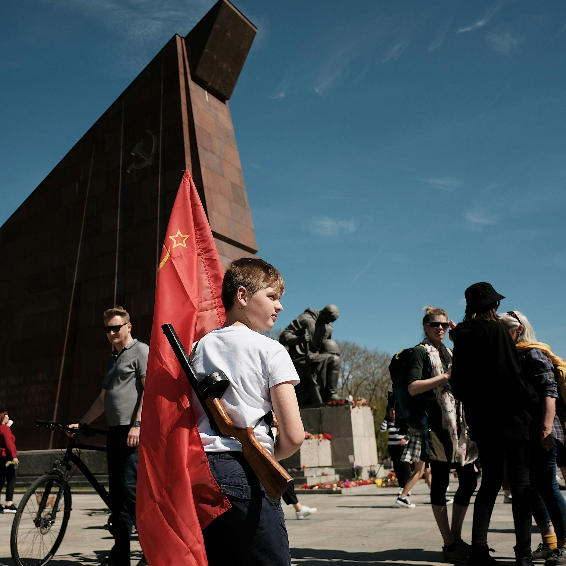 Beschimpft, bedroht, beleidigt: Wie Russen in Deutschland den Alltag erleben
