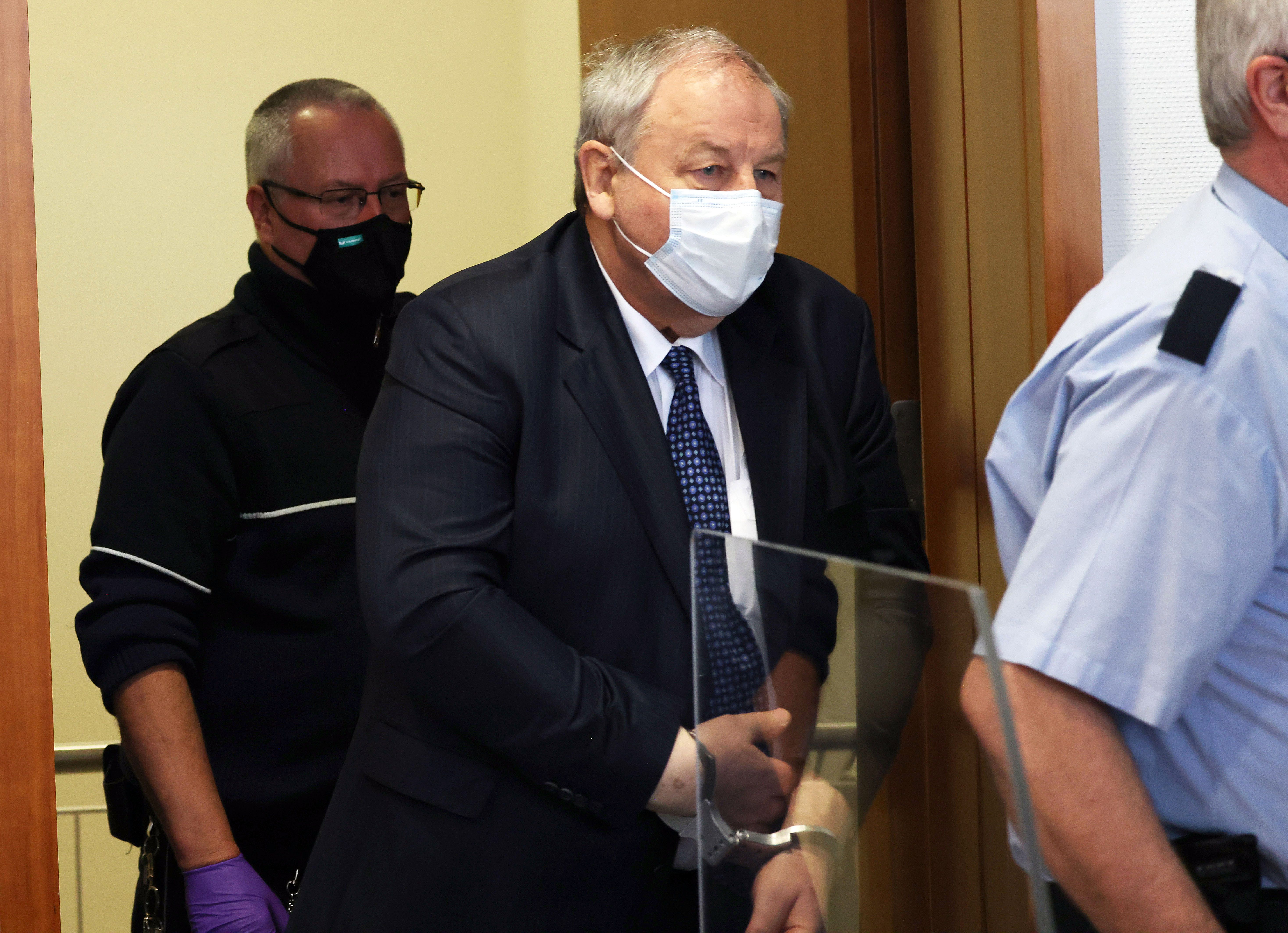 Pate des milliardenschweren Steuerschwindels: Gefesselt ins Gericht