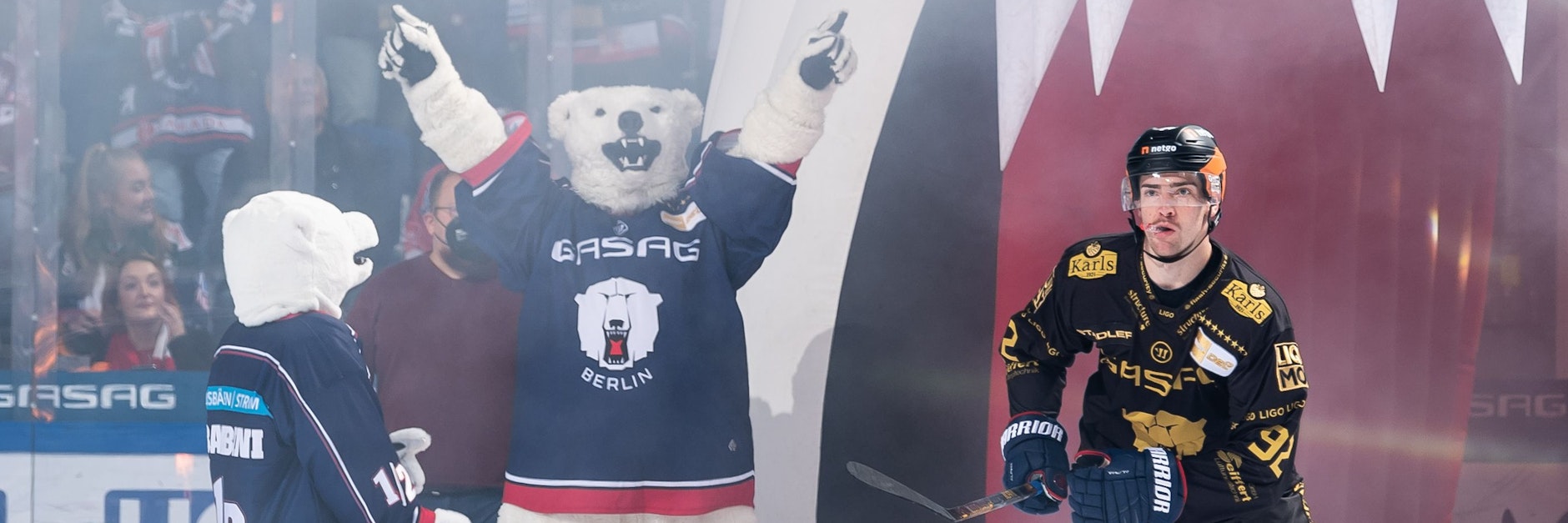 Wenn Marcel Noebels und Co durchs Eisbärenmaul auf die Spielfläche laufen, wissen alle: Jetzt geht es gleich los.