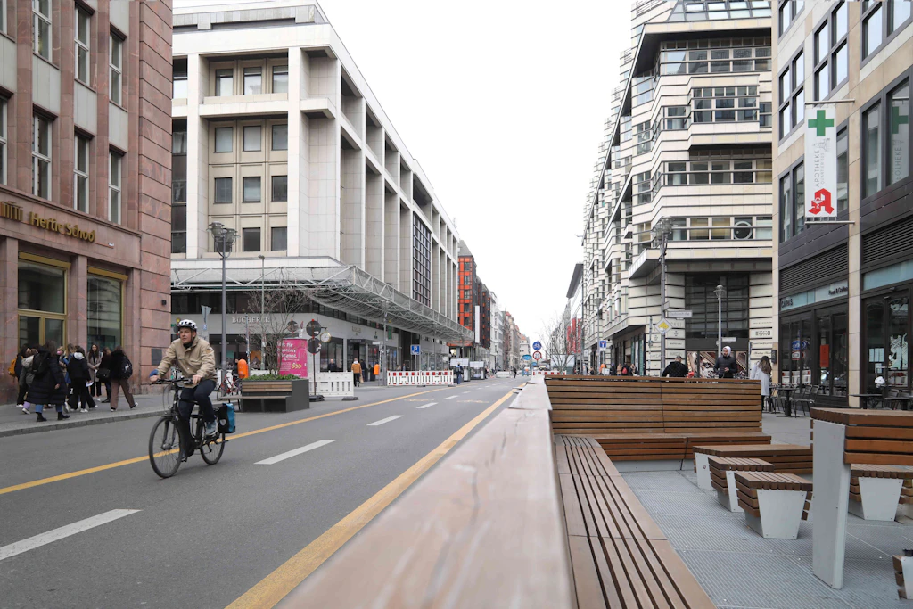 Berlin: Die verkehrsberuhigte Friedrichstraße ist ein absoluter Reinfall