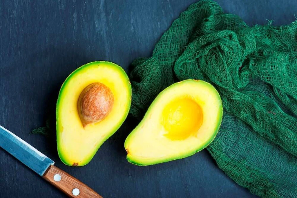 Darum haben Sie Avocado immer falsch gelagert: Die besten Tipps, um die Haltbarkeit zu verlängern