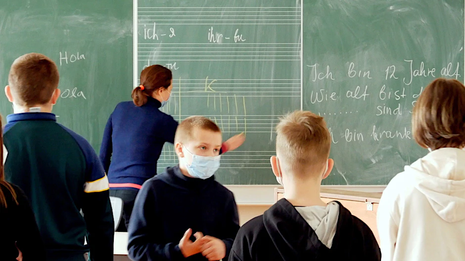 Ukrainische Kinder im Unterricht (Symbolbild).