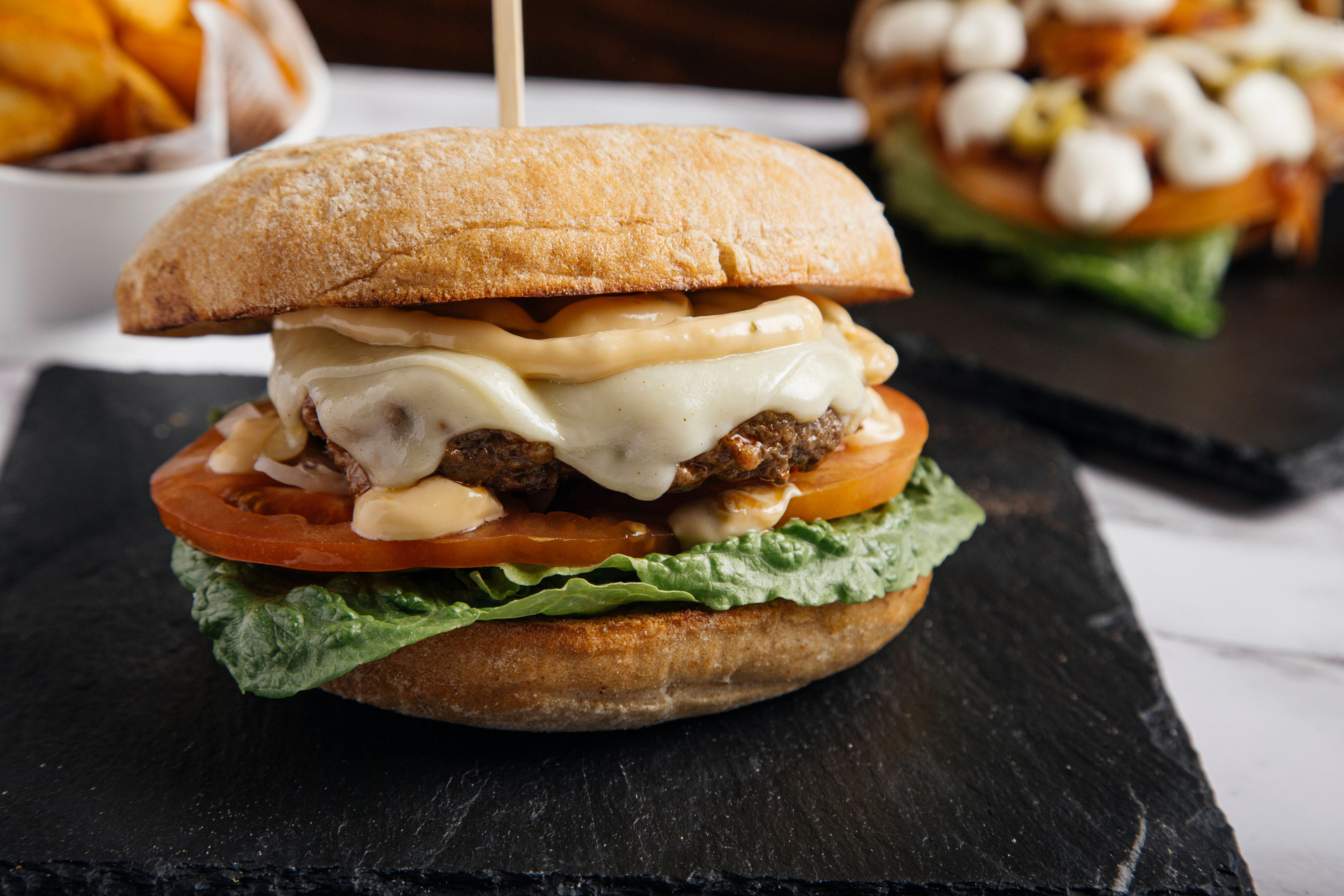 Kennen Sie schon Oopsie-Burger? Hier kommt das leckerste Low-carb-Rezept der Welt