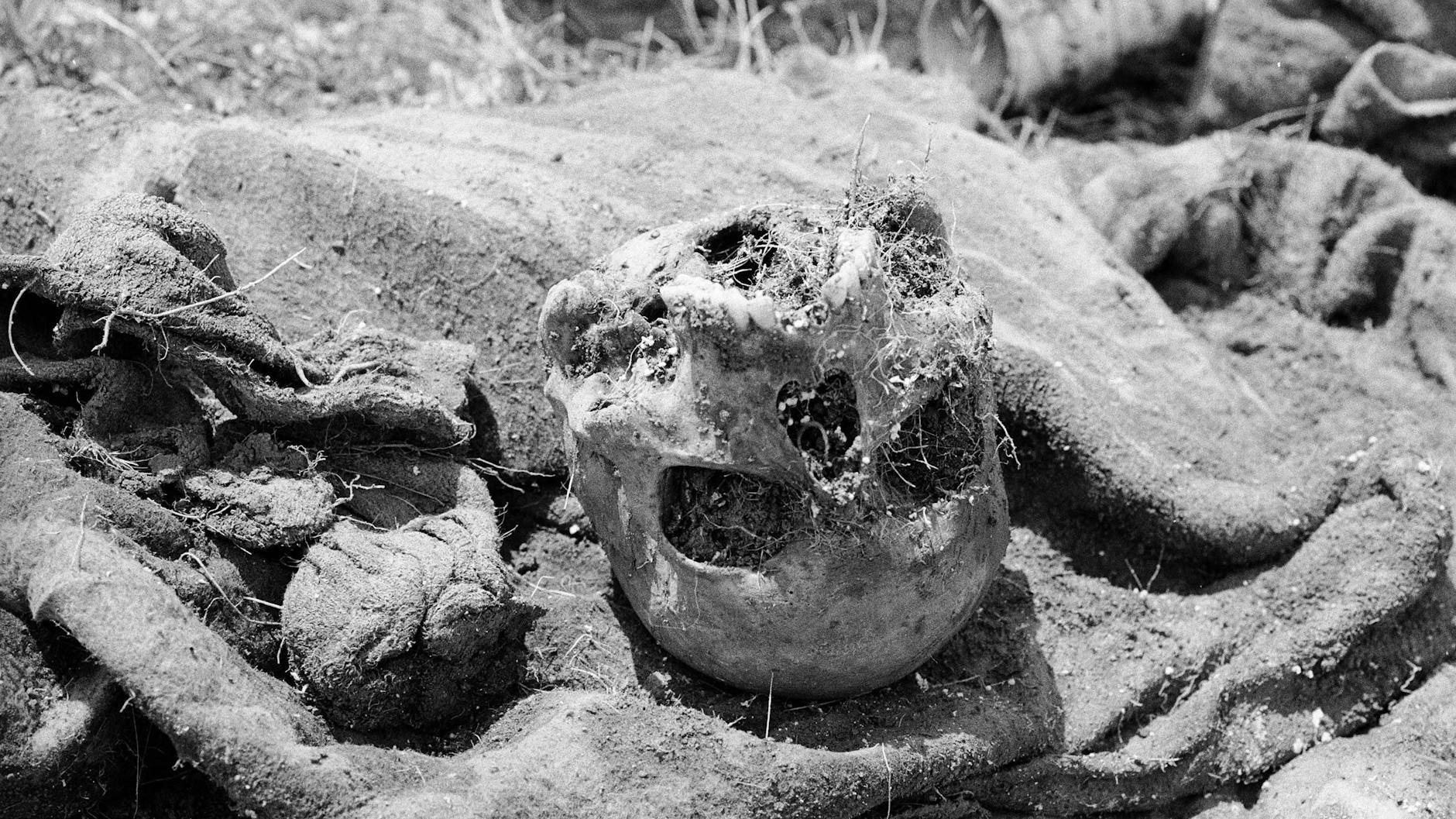 Exhumierung von Massengräbern im früheren Jugoslawien