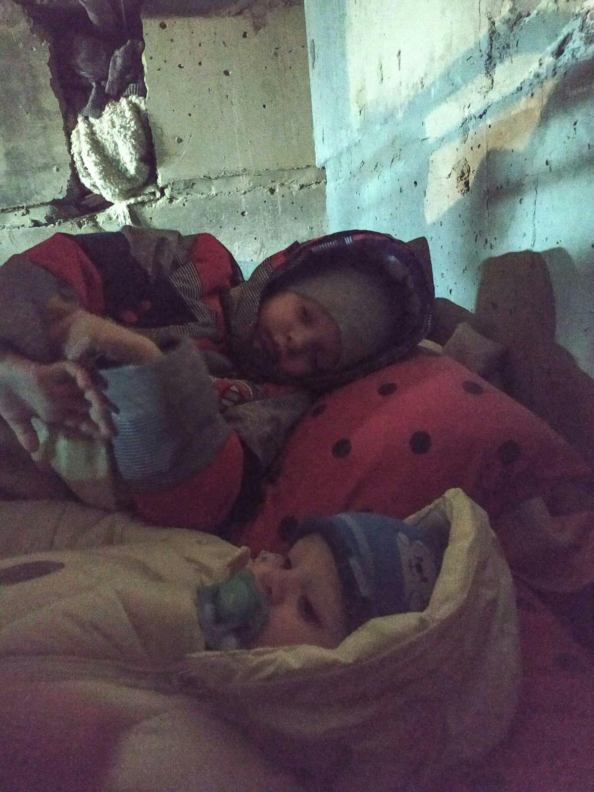 Ruslan Bondarenkos Söhne Matvei und Bohdan. Jetzt sind sie in Sicherheit in Deutschland, vermissen aber ihren Vater.