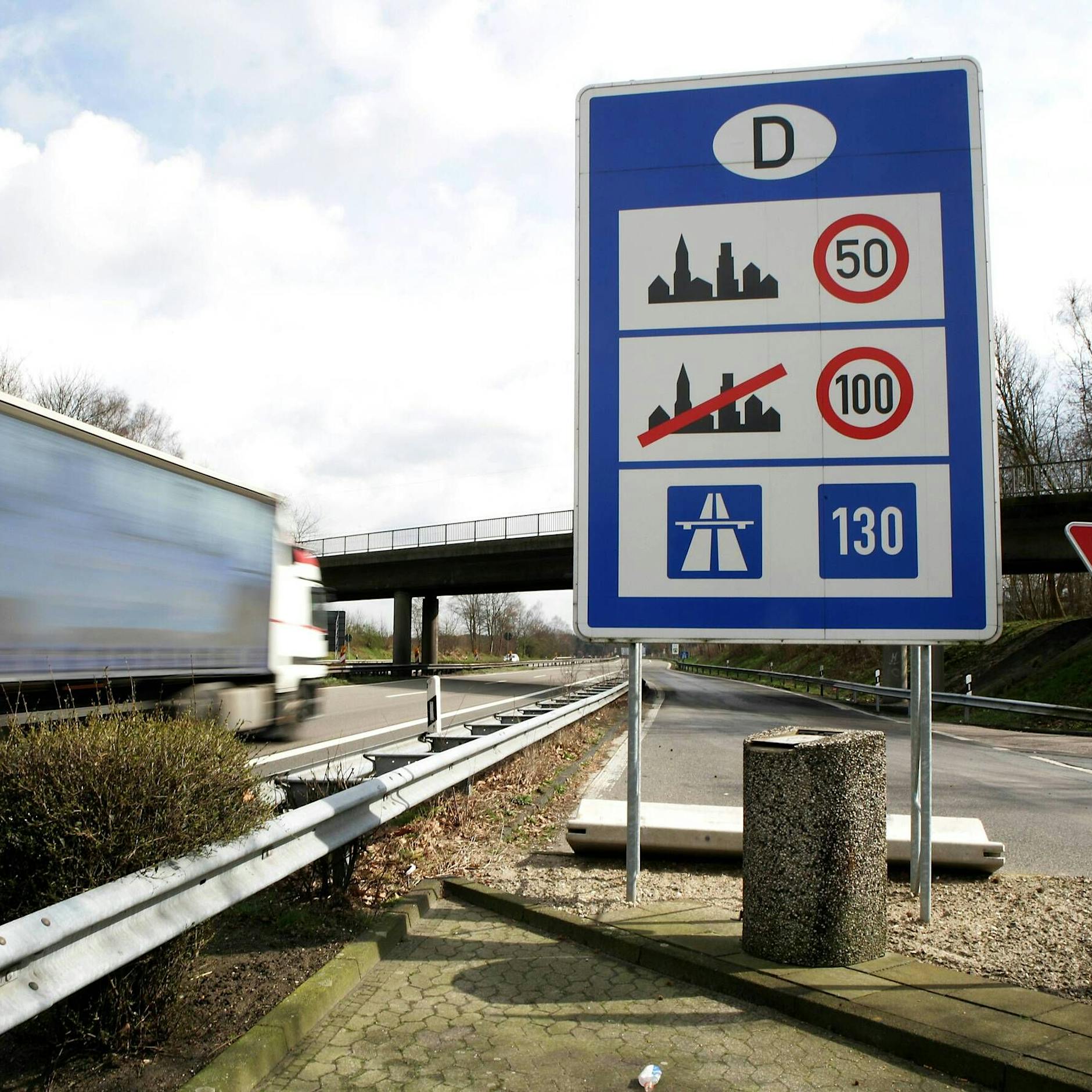 Warum jetzt #Schilder auf Twitter trendet: Papier, Öl, Gas – es mangelt an allem in Deutschland!