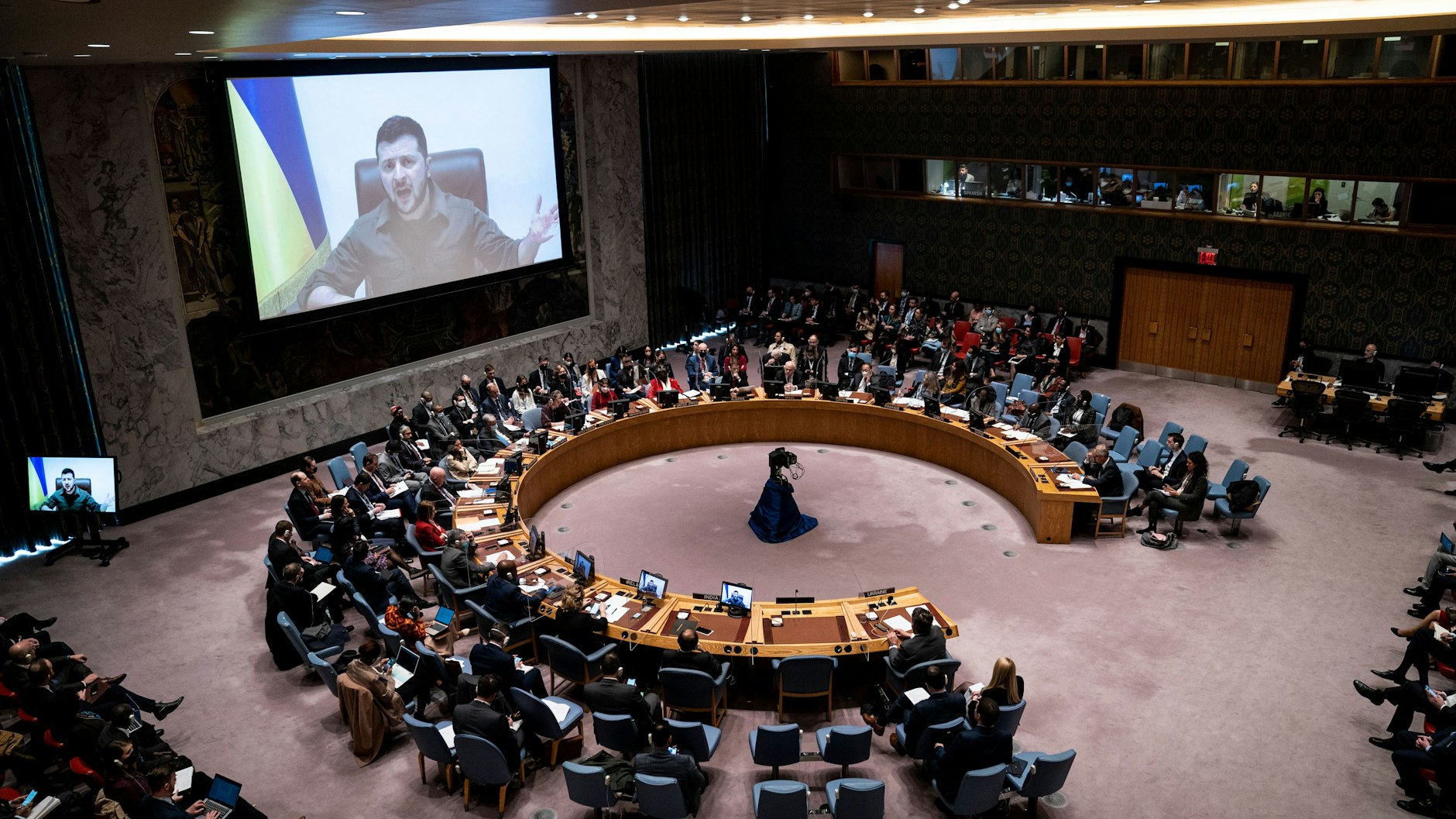 New York: Wolodymyr Selenskyj, Präsident der Ukraine, spricht per Videoübertragung während einer Sitzung des UN-Sicherheitsrats im Hauptquartier der Vereinten Nationen.