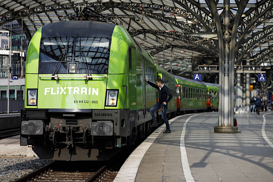 Der Bahn-Konkurrent Flixtrain weitet zum Sommer sein Angebot aus.