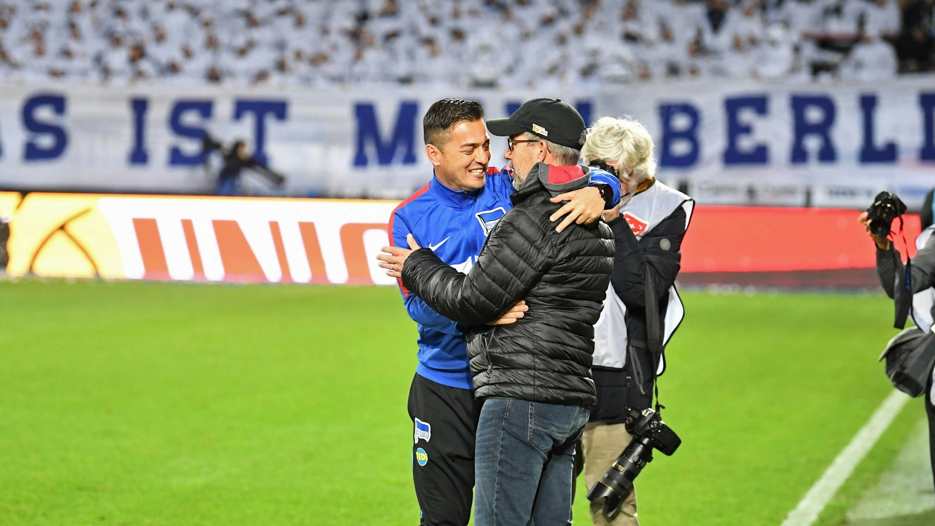 Zum ersten Bundesliga-Derby gegen Hertha BSC begrüßte Fischer 2019 Herthas damaligen Cheftrainer Ante Covic.