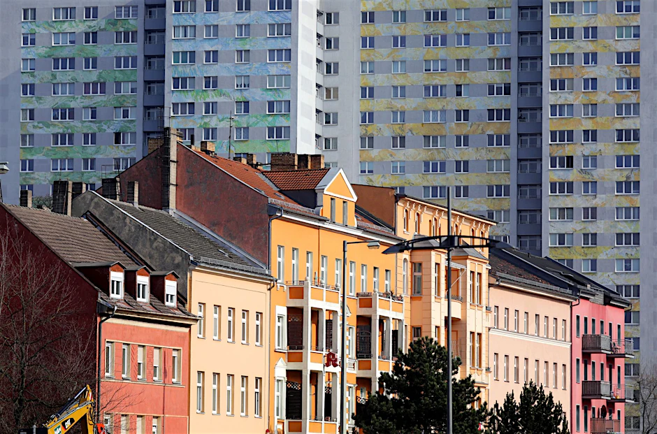 Die Grundsteuer fällt für alle Häuser an – ab 2025 greift die geplante Reform.