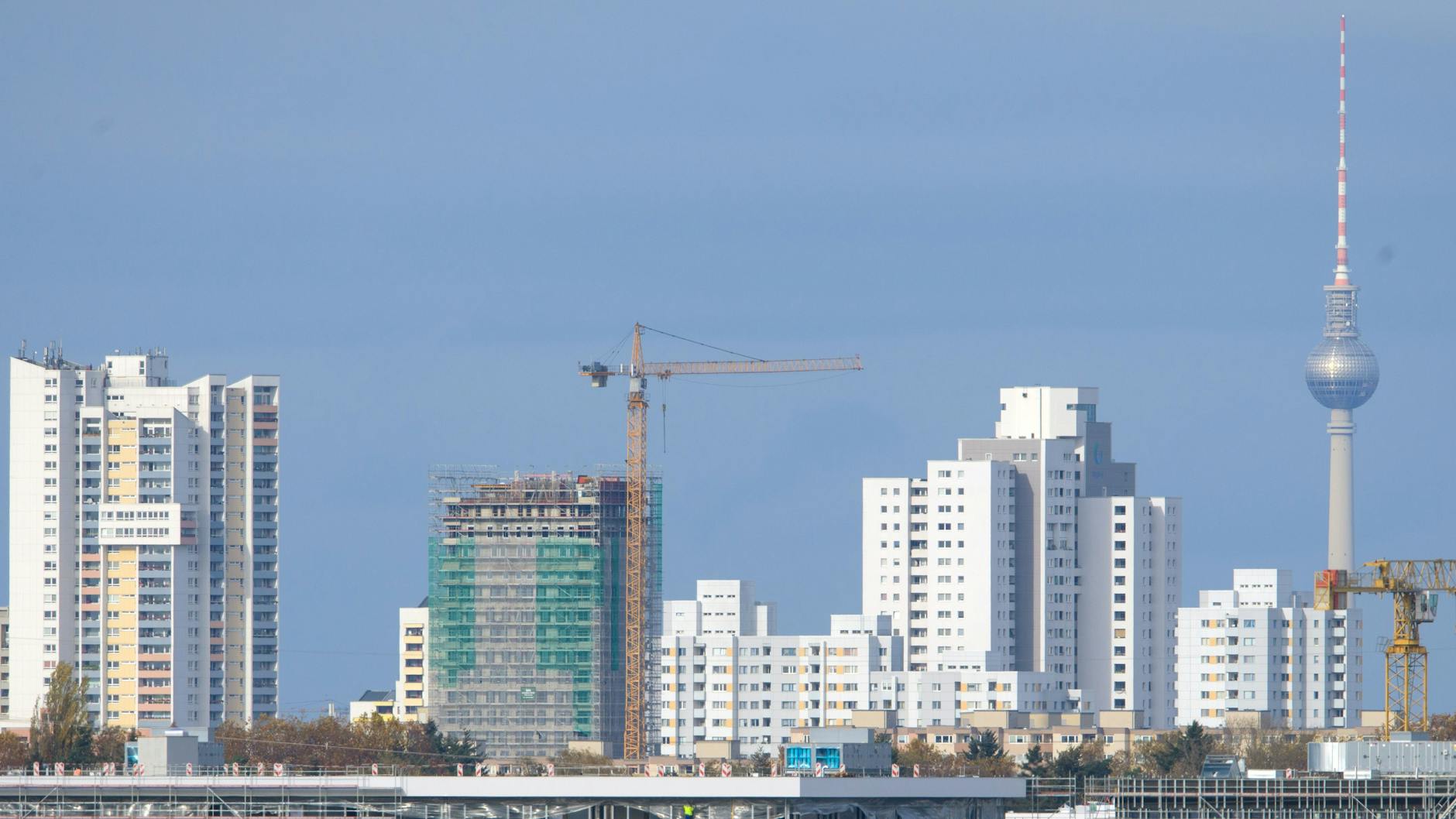 Sollte der Zugang auf den Wohnungsmarkt in Berlin beschränkt werden? Darüber wird heftig gestritten.