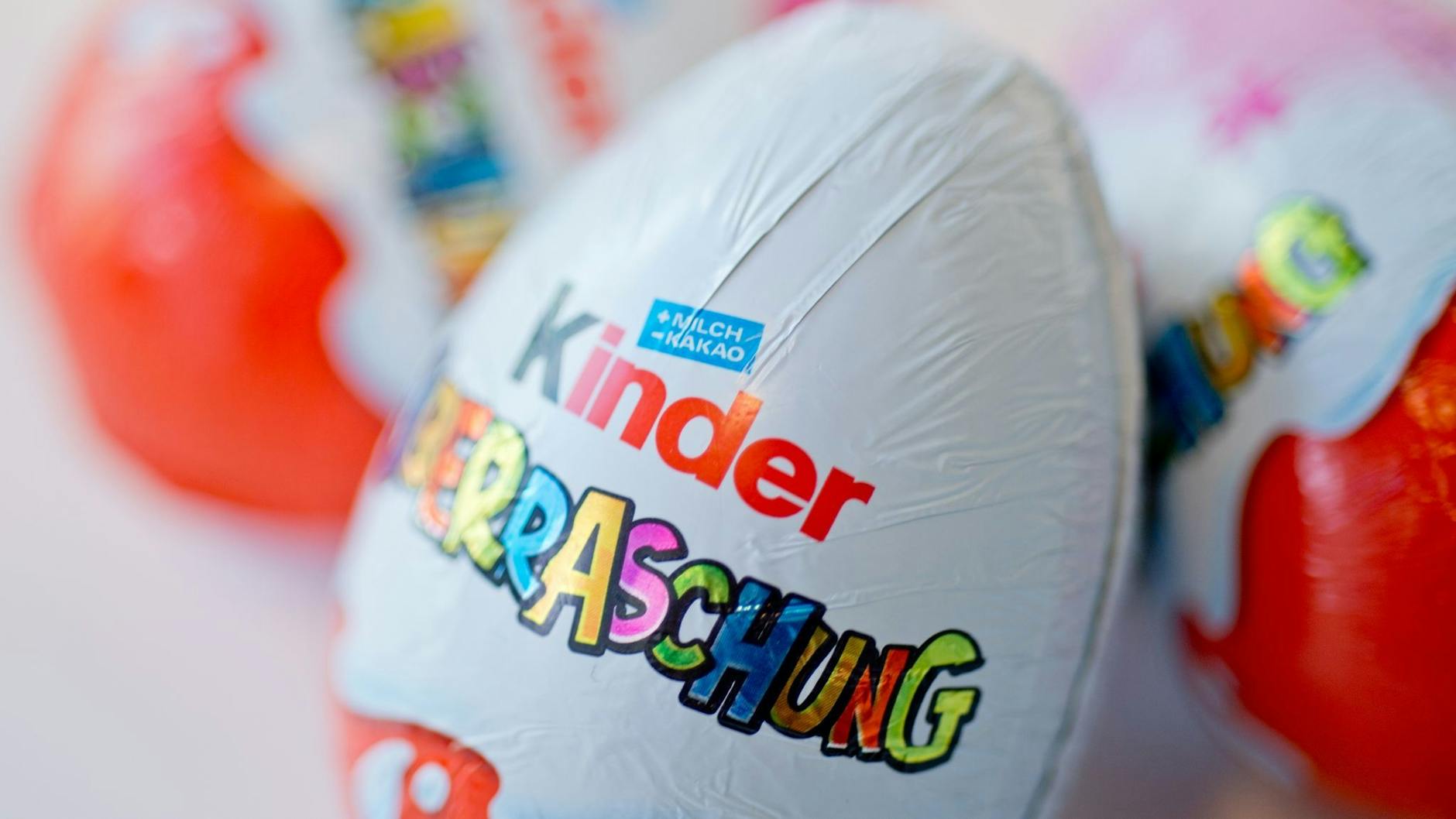Ü-Eier und Co.: Ferrero-Produkte werden dieses Jahr auf vielen Ostertischen fehlen.