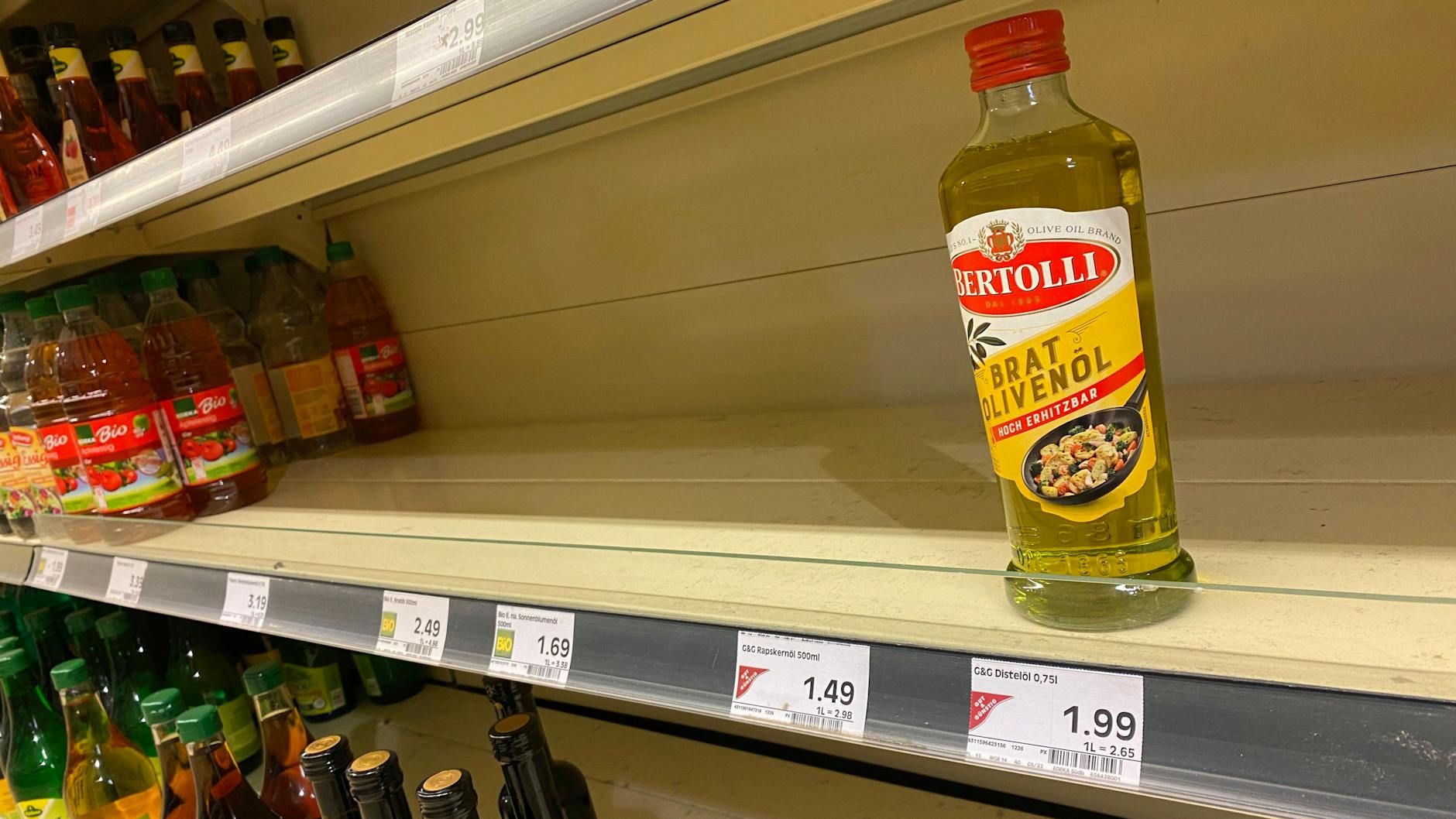 Es ist noch gar nicht so lange her, als in den Supermarkt-Regalen das Rapsöl fehlte.
