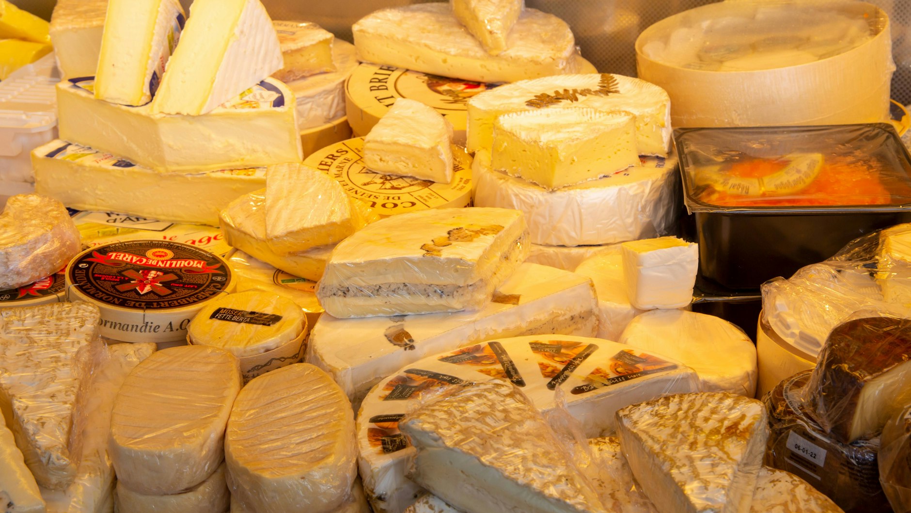 Zum Überbacken eigenen sich sehr viele Käsesorten. 