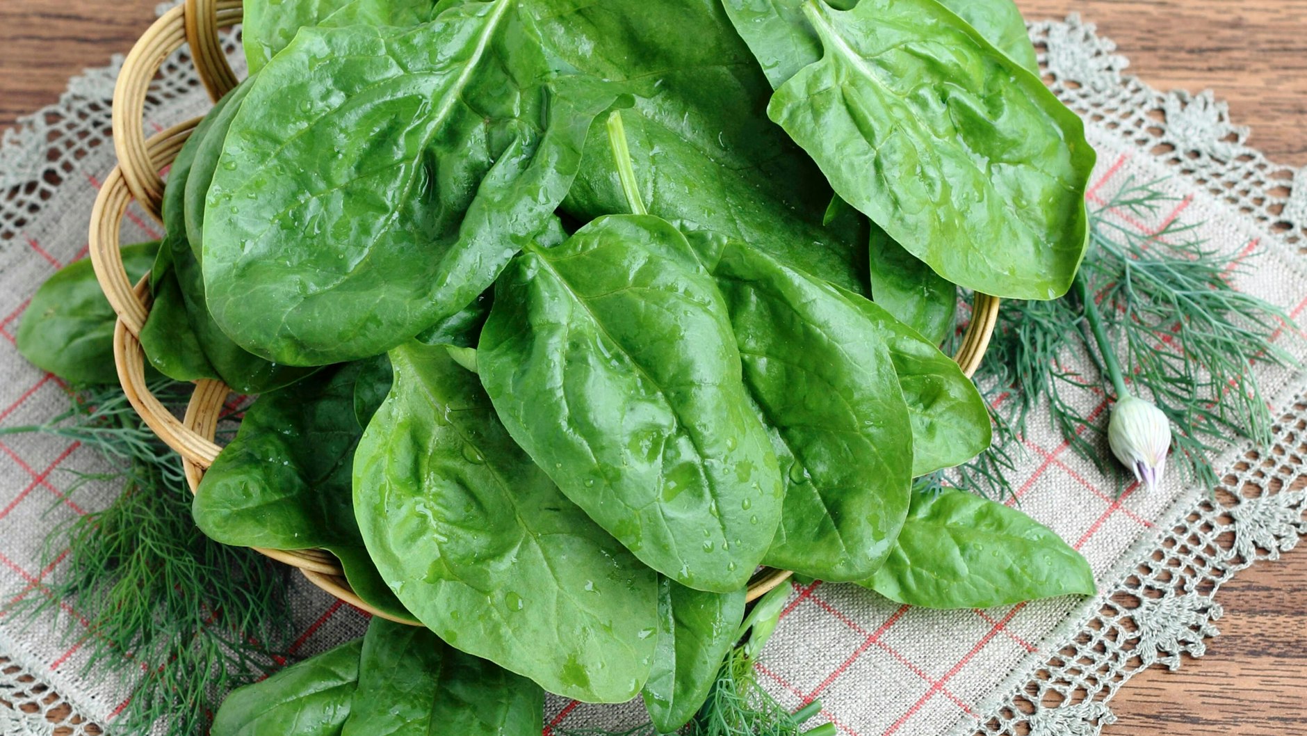 Liefert Spinat wirklich so viel Eisen? 