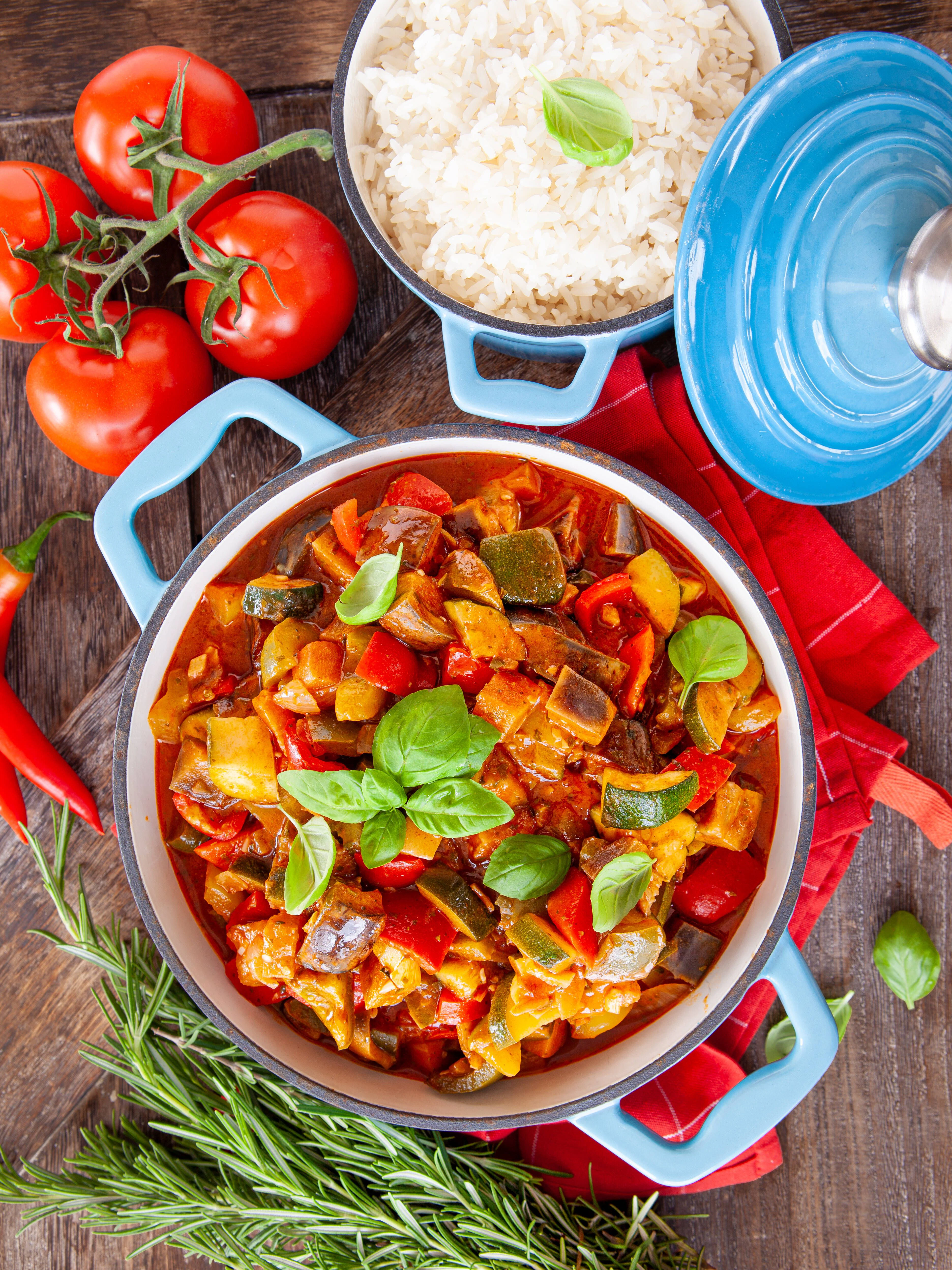 Das Ratatouille wird am Ende mit Käse überbacken. 