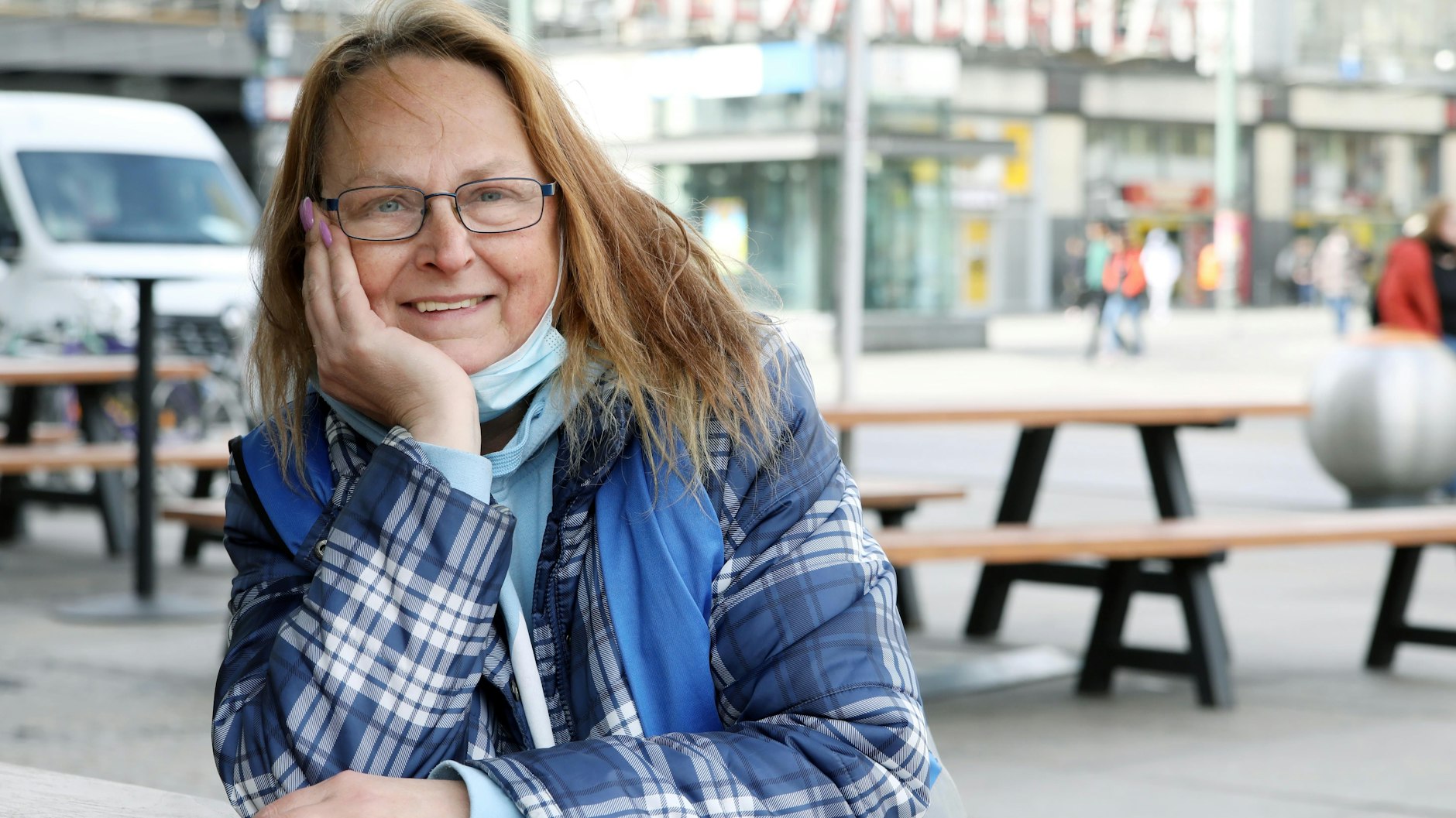 Cornelia (54) aus Moabit.