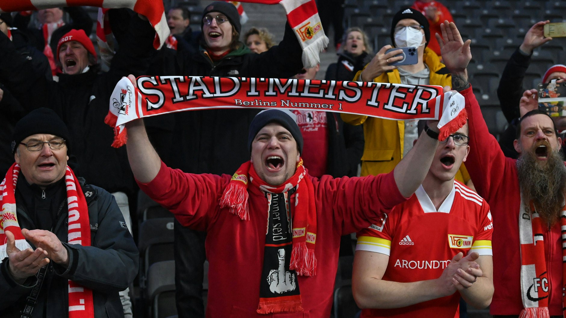 Eiserner Fan-Jubel: Mit dem Pokalsieg im Januar war das Thema Stadtmeisterschaft schon im Sinne von Union entschieden.