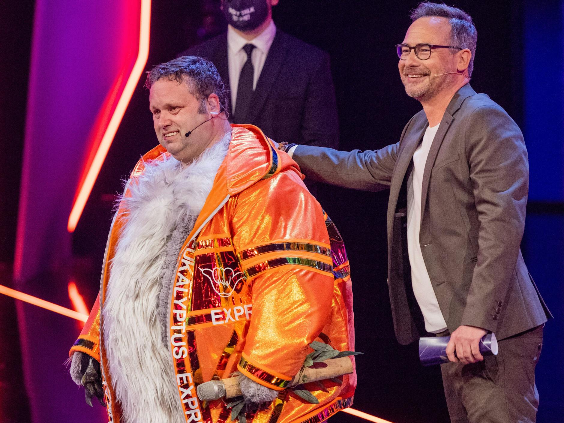 Paul Potts steckte bei „The Masked Singer“ im Koala-Kostüm. Hier mit „Masked Singer“-Moderator Matthias Opdenhövel.