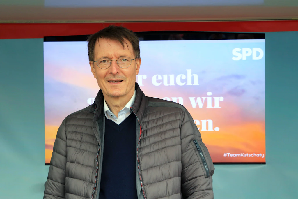 Nach Impfpflicht-Debakel: Böser Umfrage-Absturz für Gesundheitsminister Karl Lauterbach (SPD)
