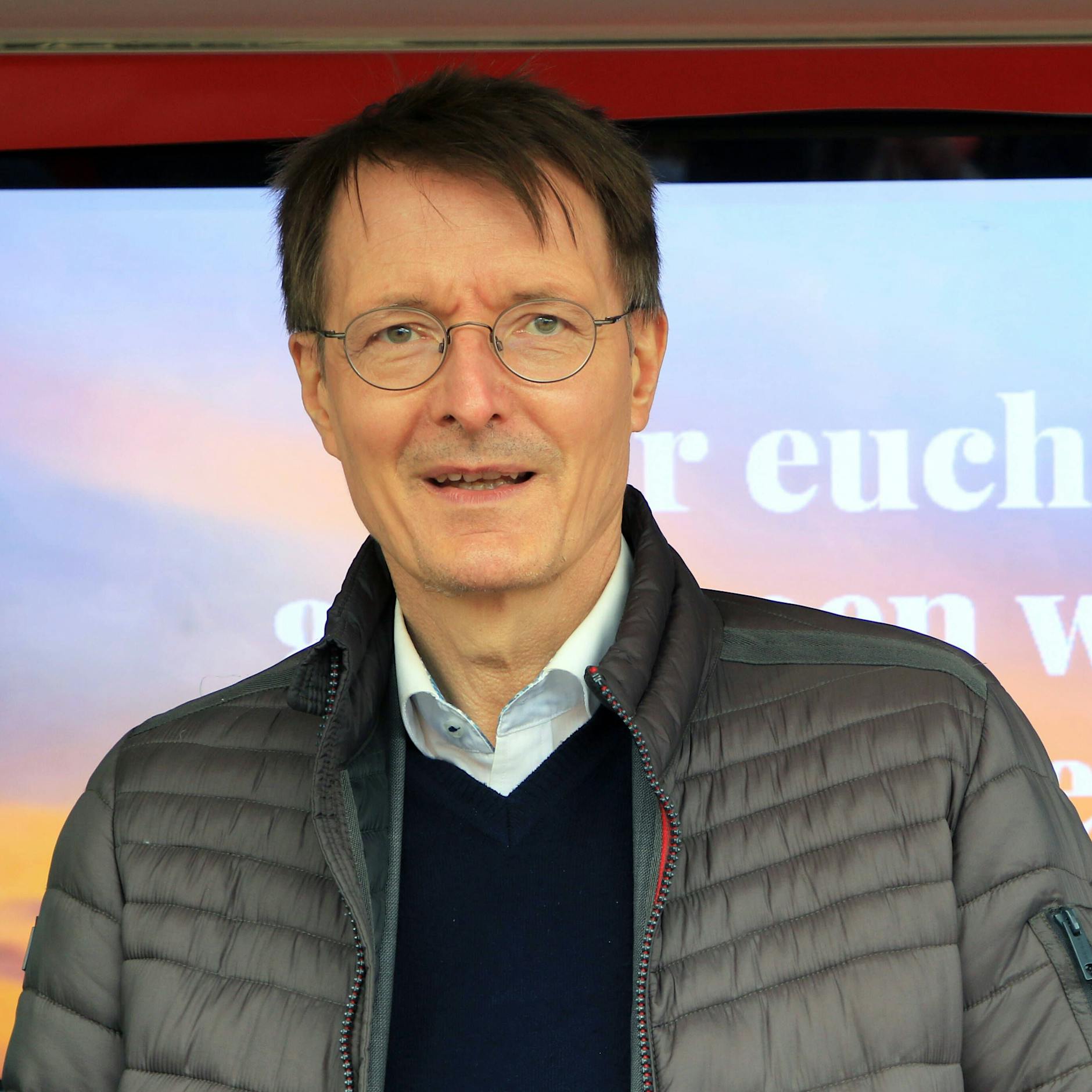 Nach Impfpflicht-Debakel: Böser Umfrage-Absturz für Gesundheitsminister Karl Lauterbach (SPD)