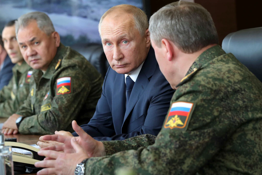 Der eisige Krieg: Putin drosselt Kontakte in die EU und Freiheiten in Russland