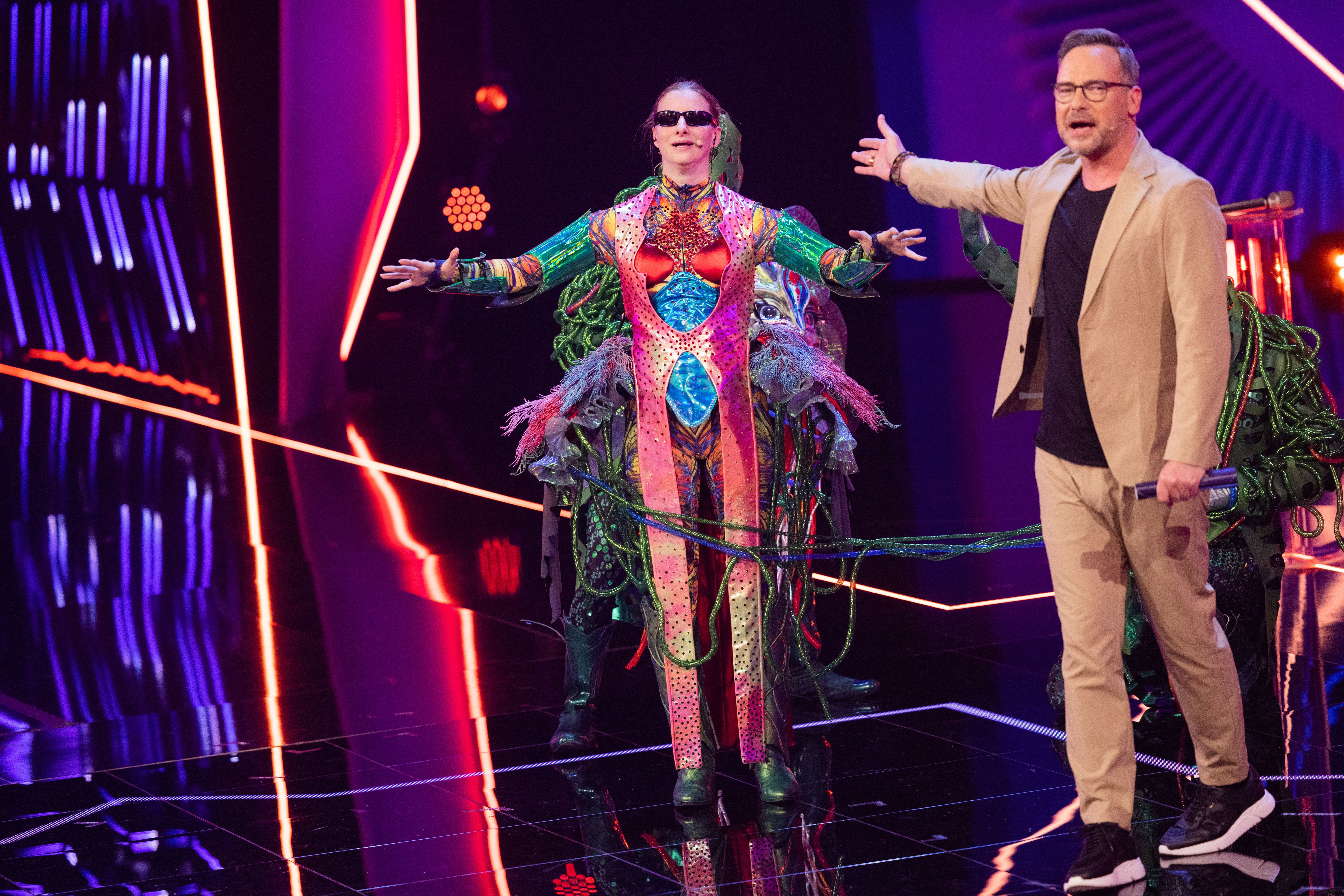 Image - „The Masked Singer“: Sängerin Joana Zimmer war Alien-Pflanze Galax'Sis... und jetzt kann sie endlich wieder Mama sein!