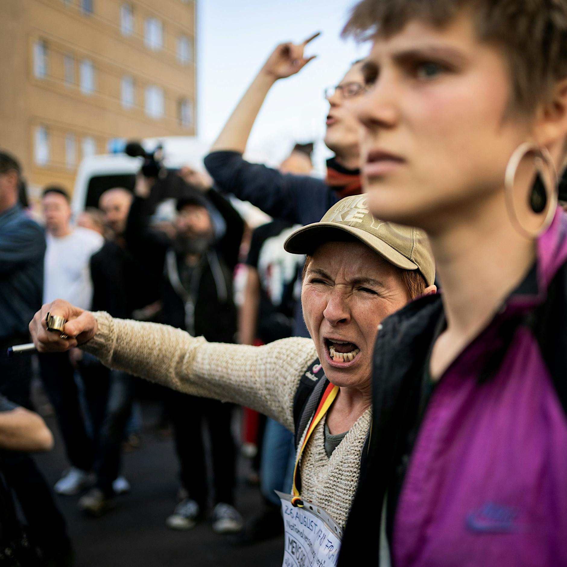 Journalistinnen und Journalisten werden oft übel beschimpft – das hat Folgen