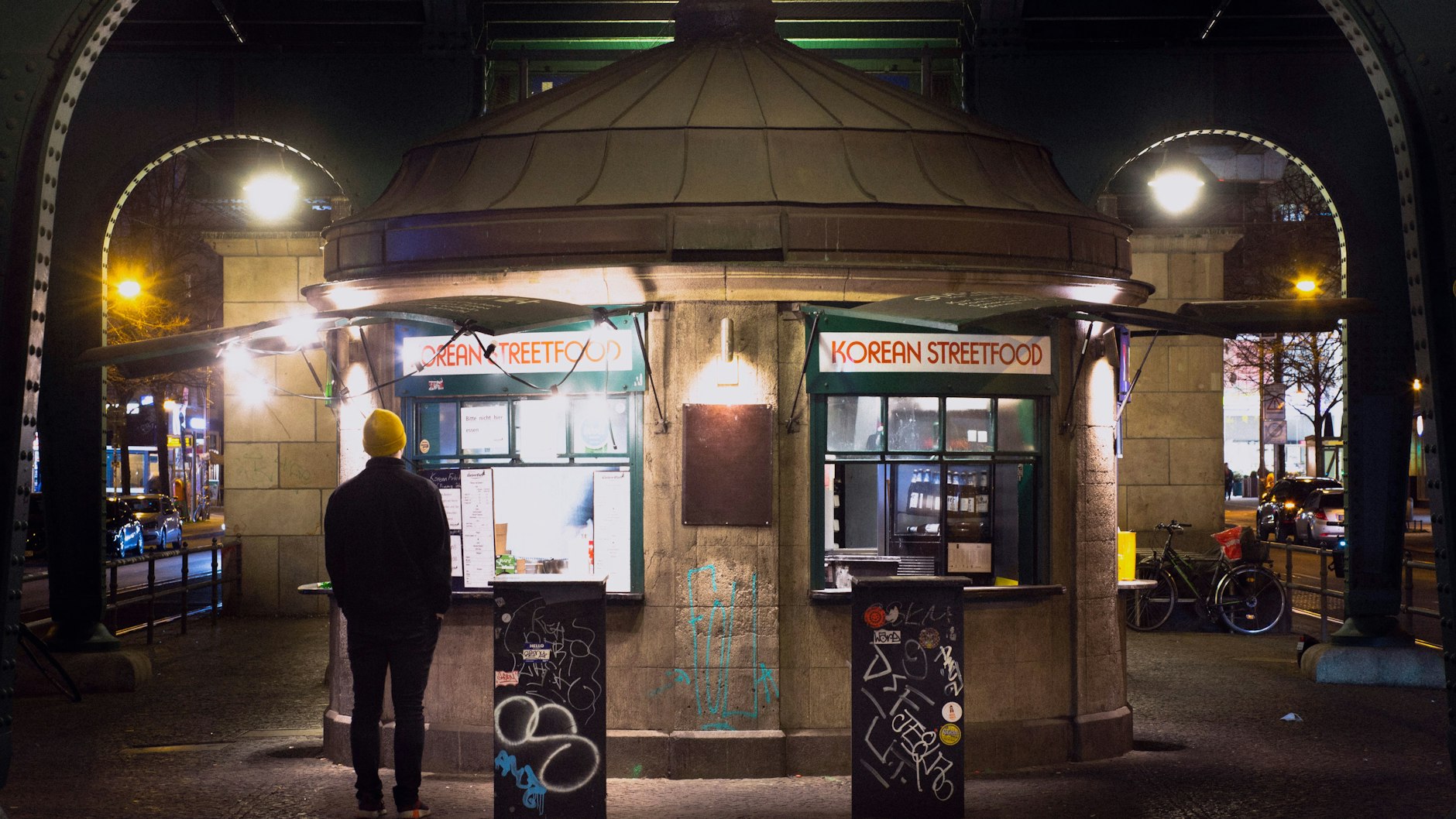 Sieht zunächst ein bisschen dubios aus, ist aber ein El Dorado für den Nachtschwärmer.