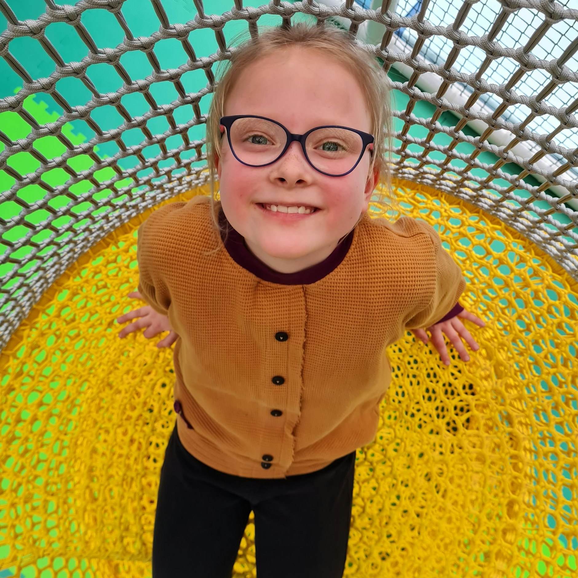 Im Indoor-Spielplatz des Holland-Parks kann man Spaß haben und Abhängen.
