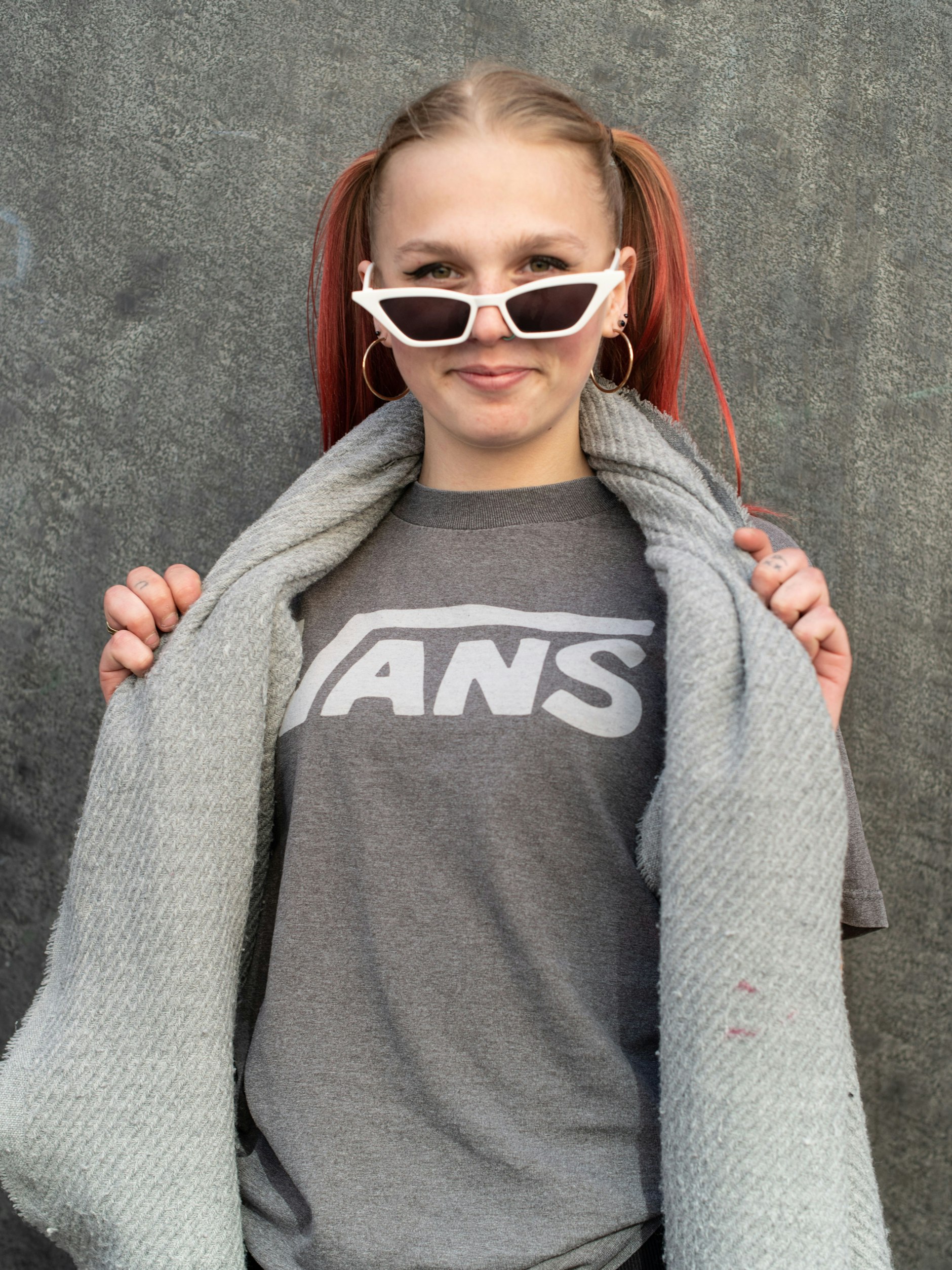 Mit dem Techno-Revival feiert auch die Club-Fashion aus den späten 90er- und beginnenden Nullerjahren ein Comeback. Damals waren das die Outfits der Nacht, heute sieht man die Looks auch im Alltag -&nbsp; und sie werden sowohl von der Luxusmode als auch von der Fast Fashion reproduziert.