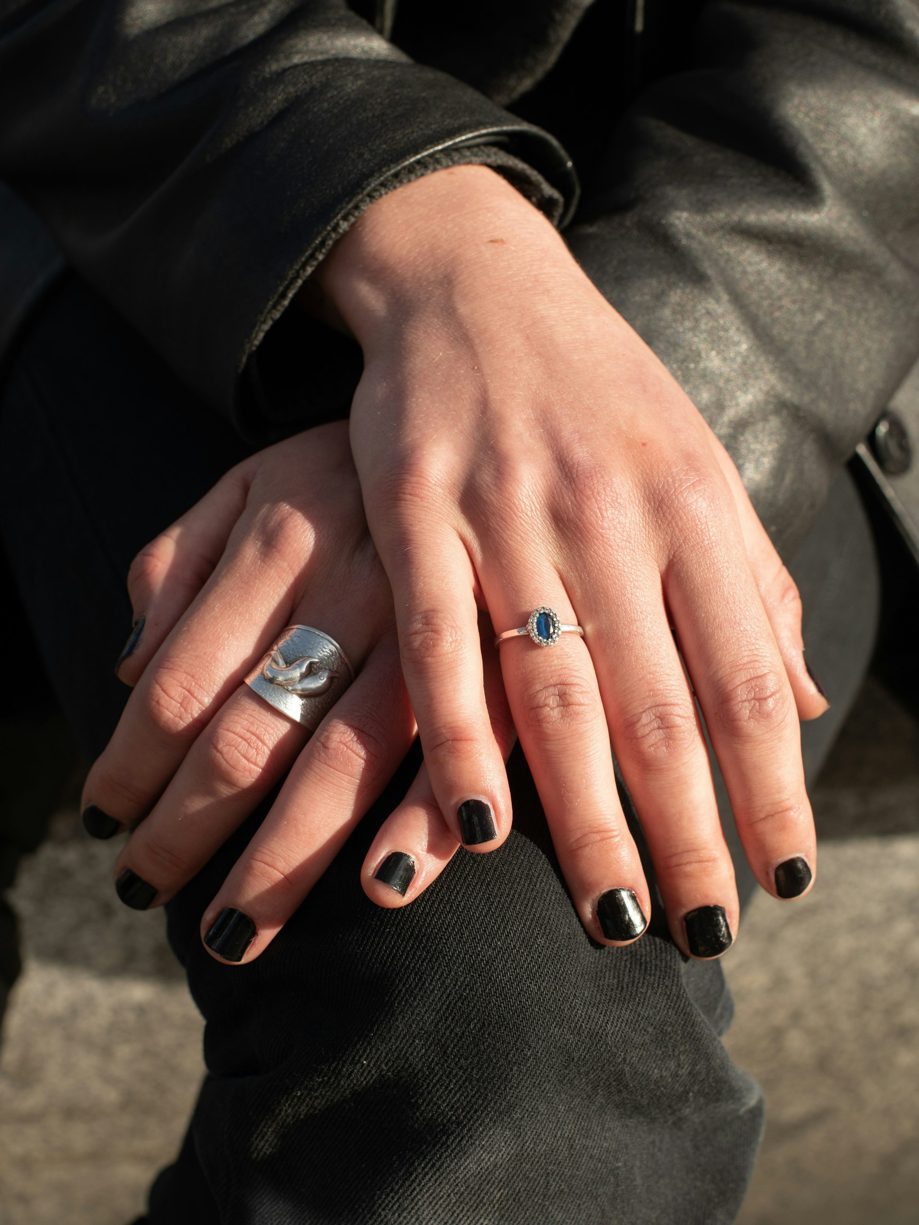 Links ein Ring von der griechischen Mama, rechts ein Vintage-Ring aus Budapest.