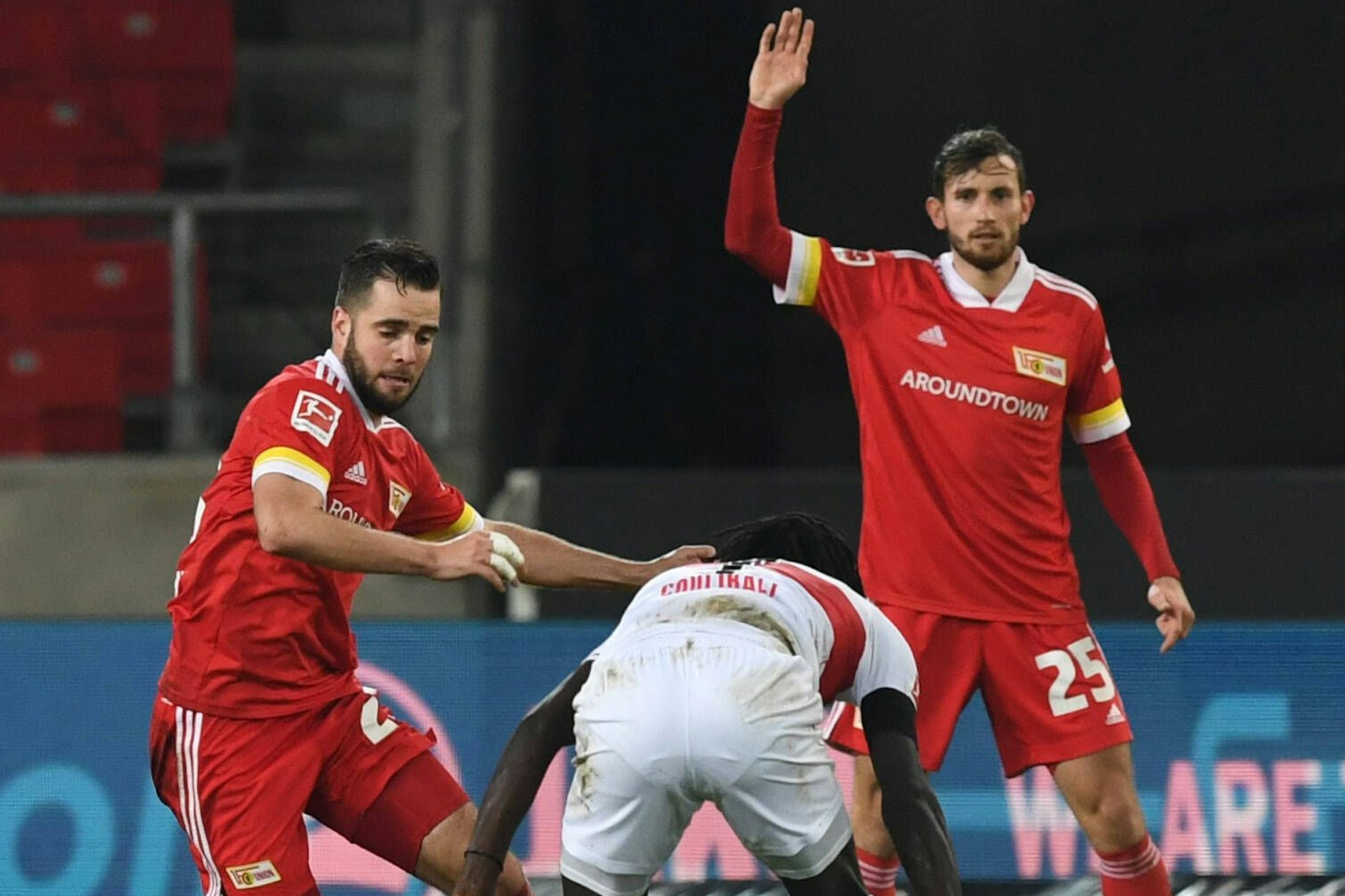 Ein seltener Anblick in den Vorjahren: Niko Gießelmann und Christopher Lenz stehen gemeinsam auf dem Feld.