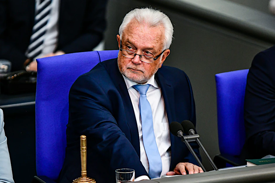 Wolfgang Kubicki (FDP) kritisiert den russischen Präsidenten Wolodymyr Selenskyj scharf.