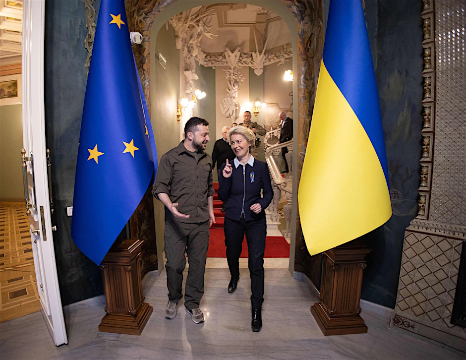 Wer hat welche Interessen an einem schnellen Beitritt der Ukraine in die EU? Der ukrainische Präsident Wolodymyr Zelenskyi und die Präsidentin der Europäischen Kommission Ursula von der Leyen