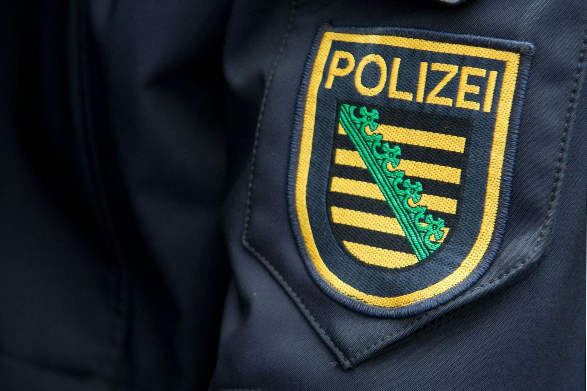 Insgesamt werde gegen 23 Beamte ermittelt.