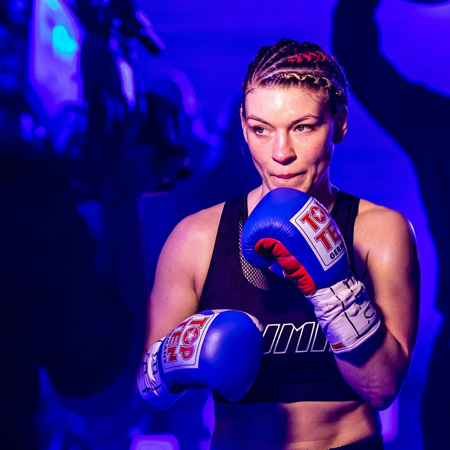 Wie im Schulheft: Sven Ottkes Patentochter Nina Meinke boxt um die WM