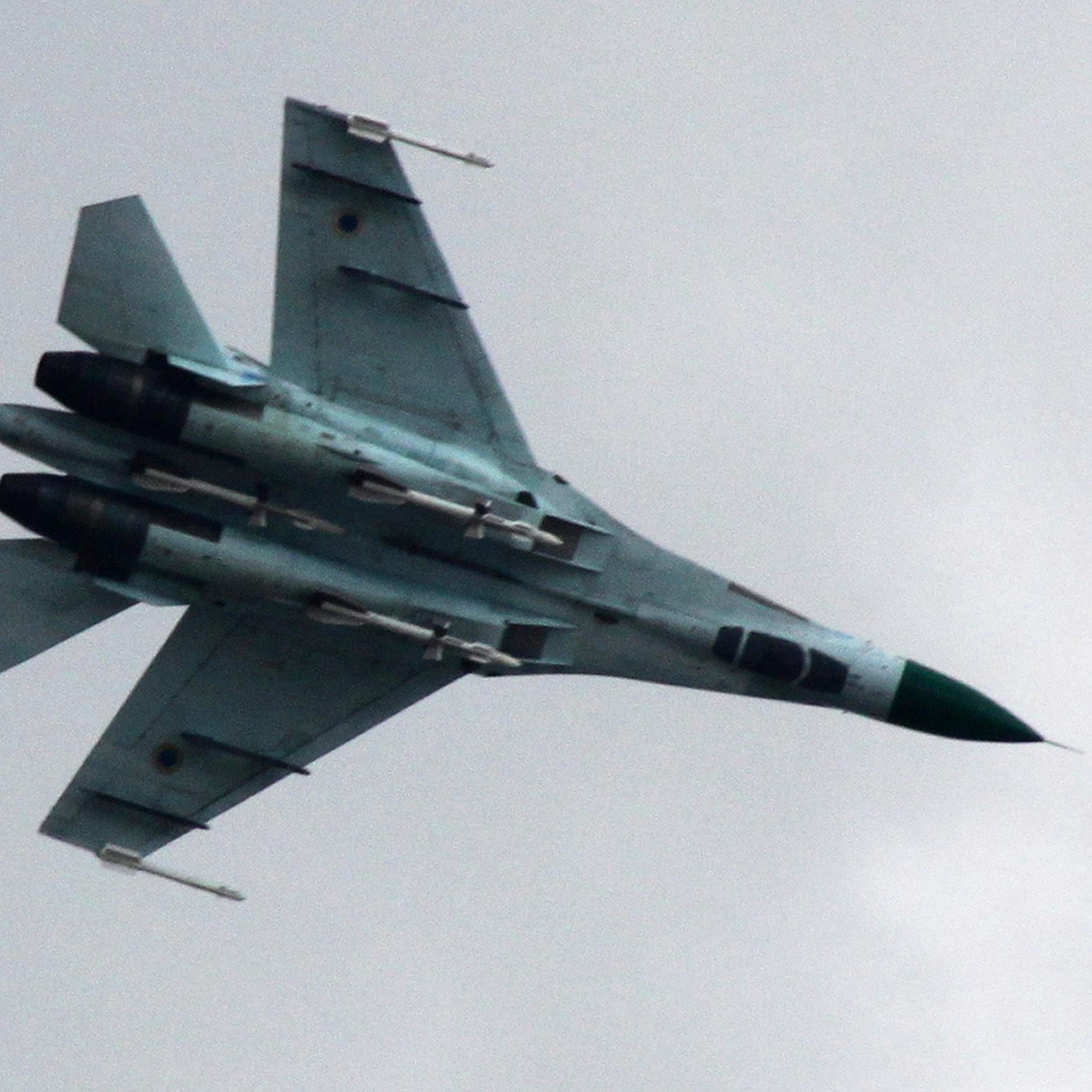 „Kauf mir einen Kampfjet“! Ukrainische Piloten suchen in Video-Kampagne dringend Sponsoren