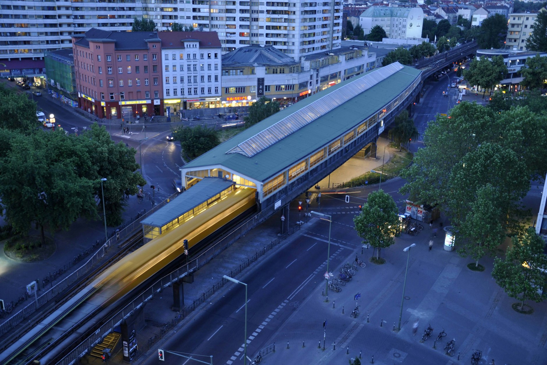 Das Kottbusser Tor in Berlin-Kreuzberg. Hier soll eine neue Polizeiwache hin, aber es gibt Streit.