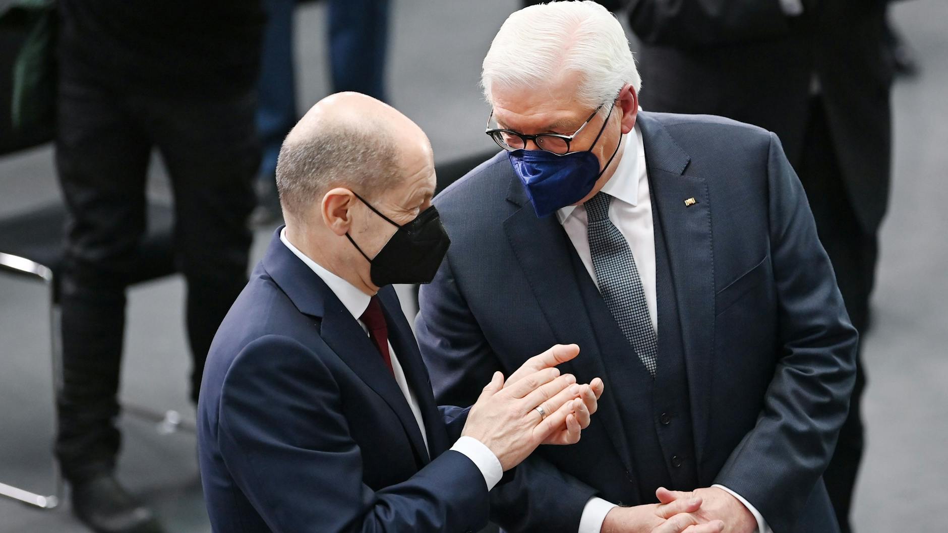 Olaf Scholz (l.) und Frank-Walter Steinmeier (r.)