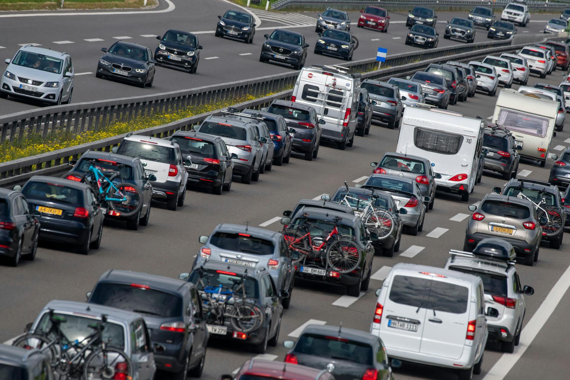 An Ostern gibt es auf vielen Autobahnen in Deutschland Stau.