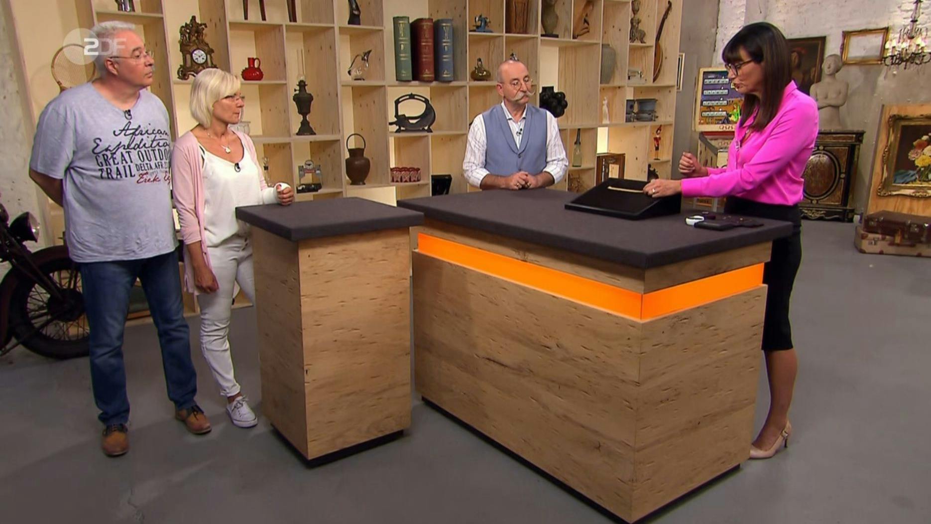 „Bares für Rares“-Expertin Dr. Heide Rezepa-Zabel hatte auf die Macken des Armbandes hingewiesen.