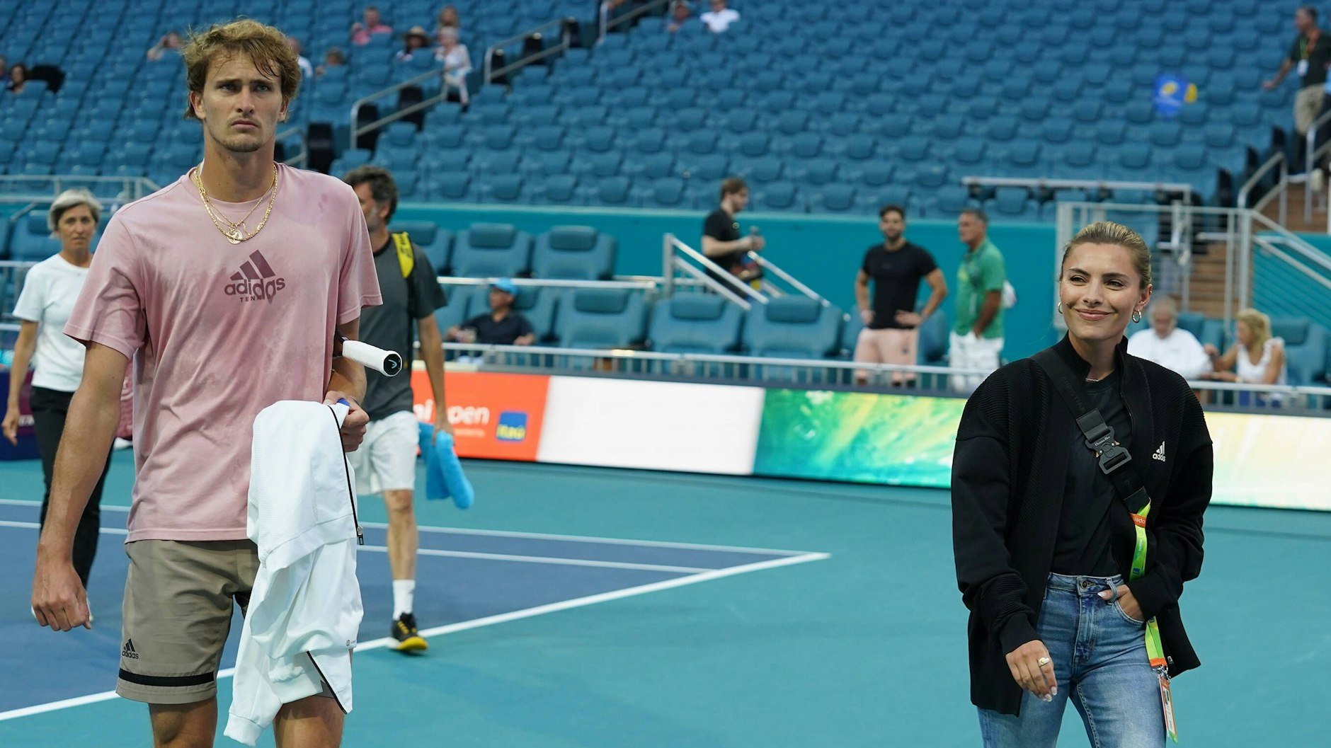 Sophia Thomalla soll Alexander Zverev dabei helfen, sein nach seinem Ausraster in Acapulco ramponiertes Image wieder aufzupolieren.