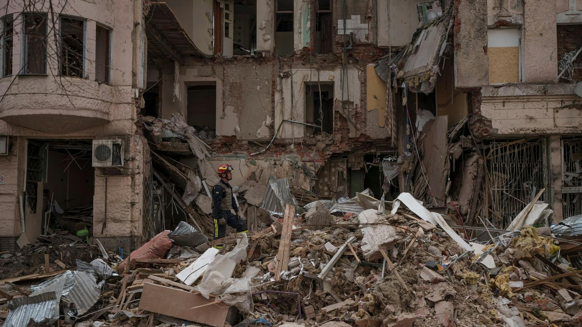 Ukraine: Zerstörte Häuser in Charkiw.