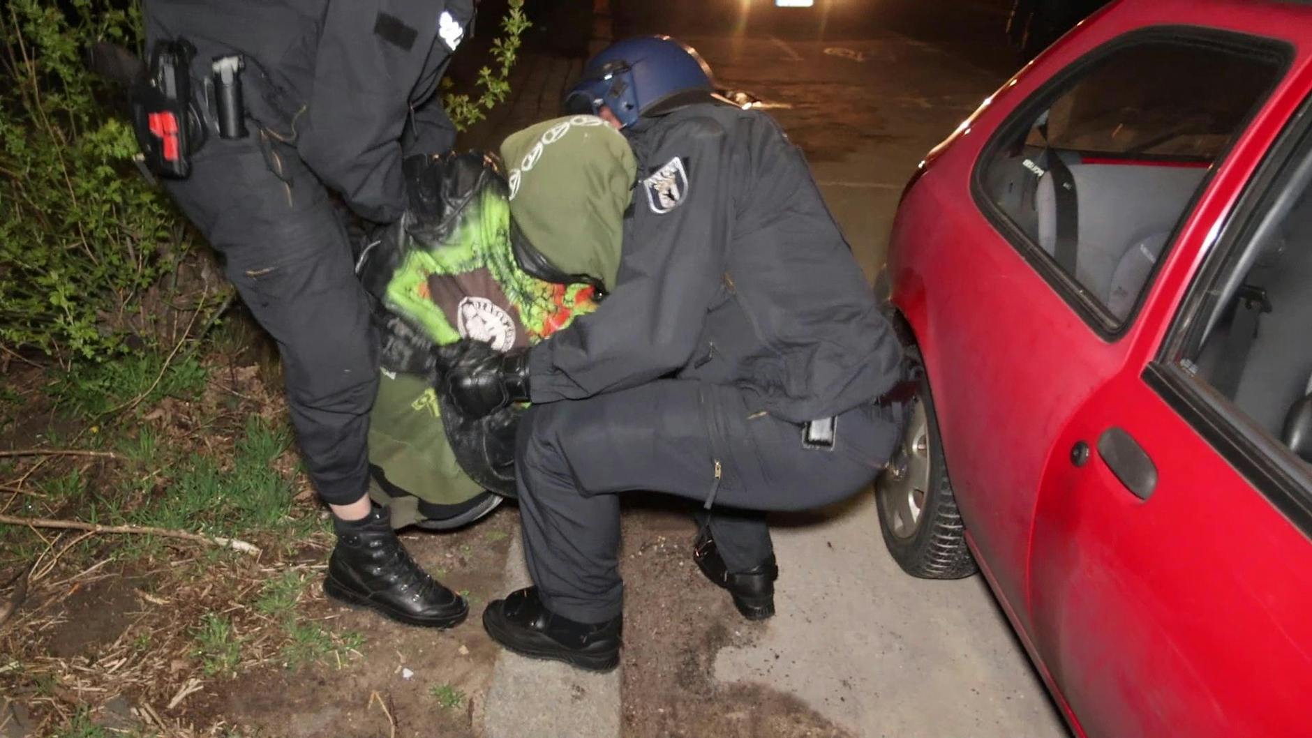Mindesten 10 Personen wurden festgenommen.
